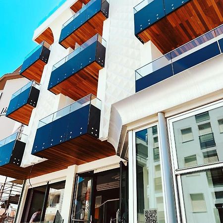Hotel Montecarlo - Vista Mare Con Piscina & Area Fitness Riccione Exterior photo